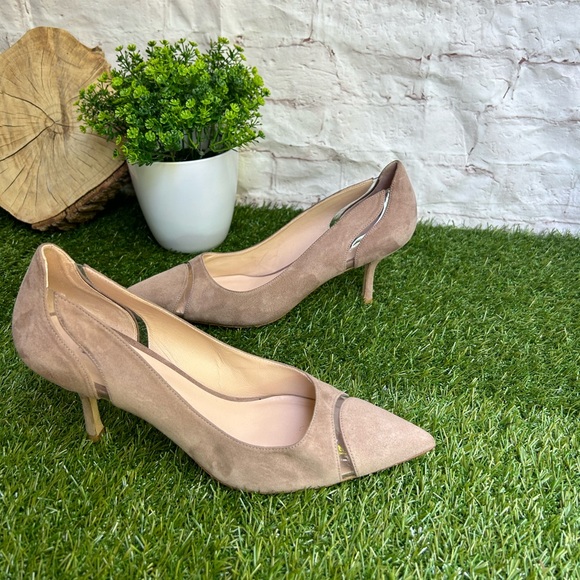 Sturat Weitzman Davia TAUPE Clear Trim
Pointed Toe Pump (Women) size 8 - Picture 12 of 16